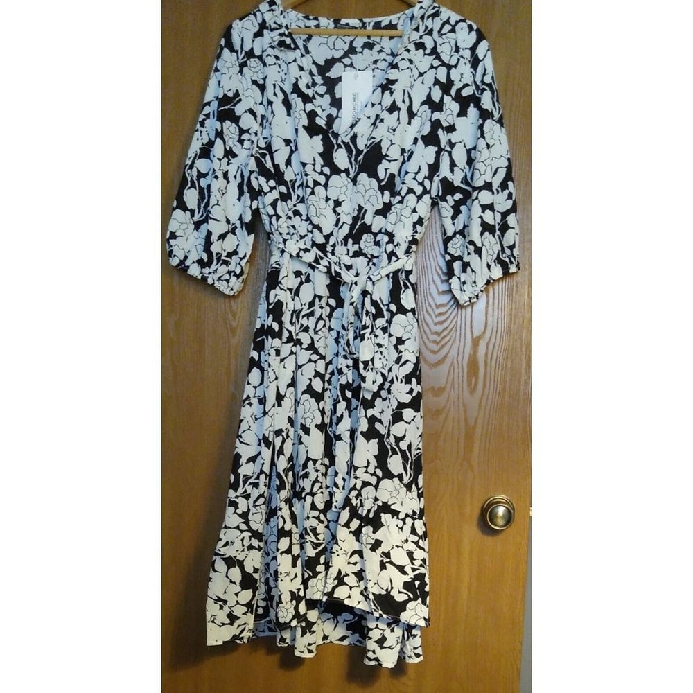 Bloomchic Size 18 20 Long Black Dress White Flowers & Side Pockets Belted Waist